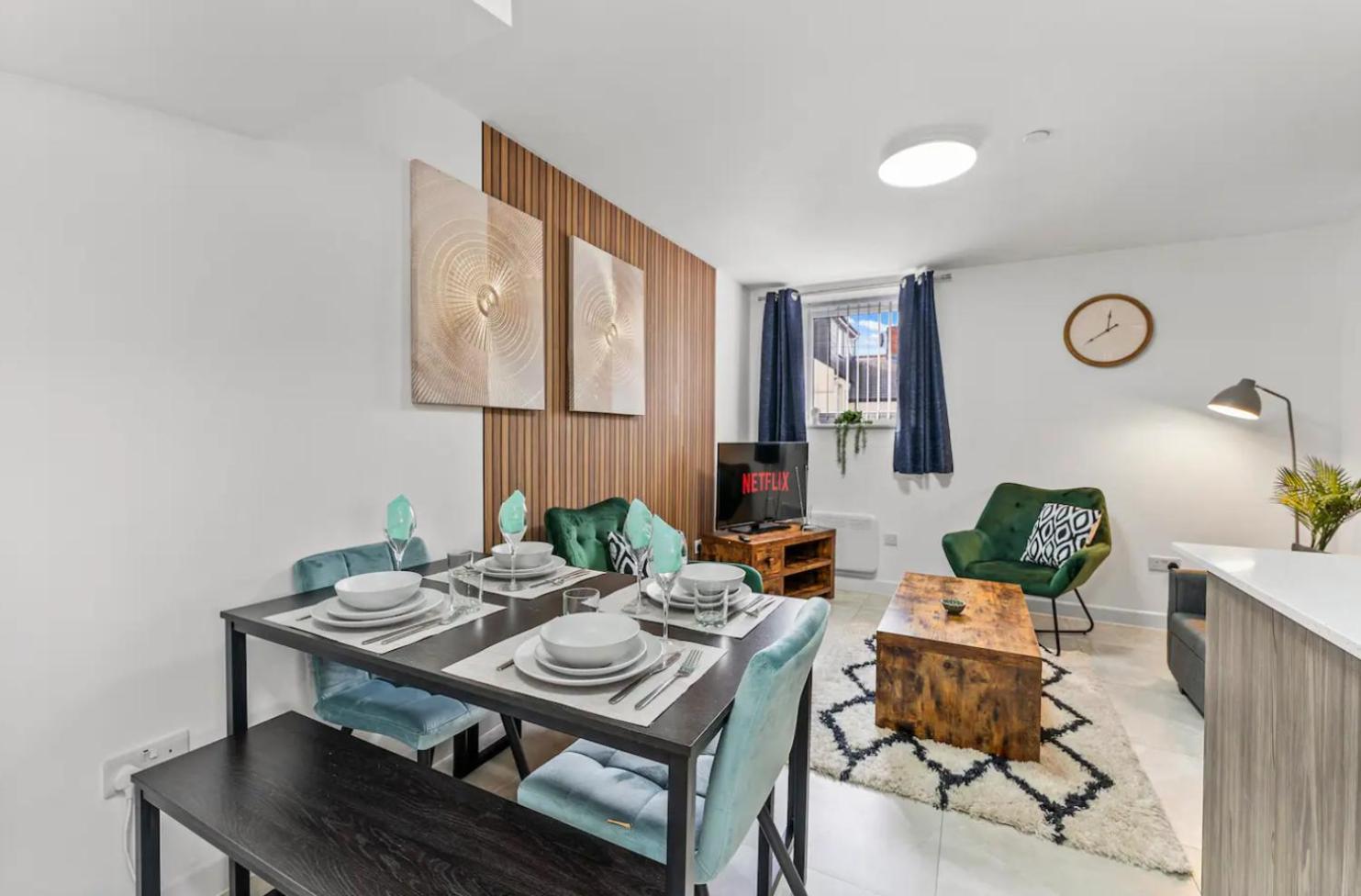 קארדיף A Stylish Luxury 2 Bedroom Duplex Apartment מראה חיצוני תמונה